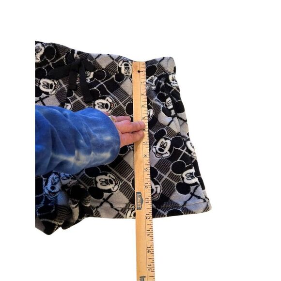 Disney Mickey Mouse Women's Plaid Sleep Shorts Black Size M fuzzy comfy core NWT - Picture 12 of 16